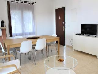 V. FANÉ DER. - Casa con jardín y vista mar en Llançà - ES-228-9 - 2