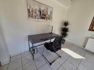 Grosse Galerie-Wohnung Airport Messe Stuttgart - Balkon - Parkplatz - Filderstadt - 5