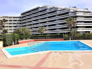 Appartement 2 pièces avec piscine et parking, accès direct plage - FR-1-748-27 - 1