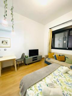Estudio con piscina by MO - 6