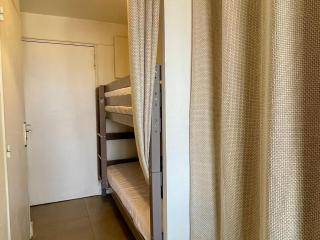 Studio Climatisé avec Coin Nuit et Piscine Proche Plage - FR-1-748-25 - 4