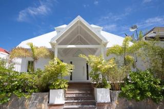 Fabulous Villa with a Spacious Interior - 7