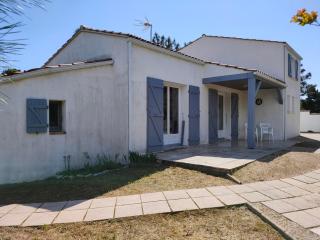 Villa au Calme avec Jardin, Proche Plage, Équipée pour Familles - FR-1-194-285 - 5