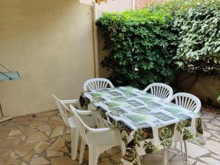Pavillon 6 pers, à 70m plage, 2 chambres, parking - FR-1-781-58 - 2