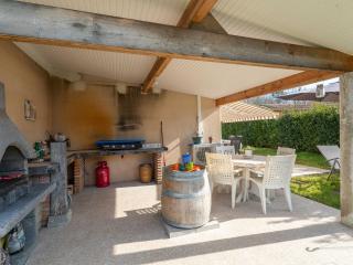 Maison spacieuse à 600m du lac, 8 pers., piscine - FR-1-50-161 - 1