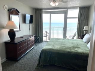 Spacious 2 bedroom Direct Ocean Front Condo, Corner Unit, Balconies HSS 5th FL - Myrtle Beach - 5