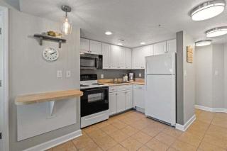 Spacious 2 bedroom Direct Ocean Front Condo, Corner Unit, Balconies HSS 5th FL - Myrtle Beach - 5
