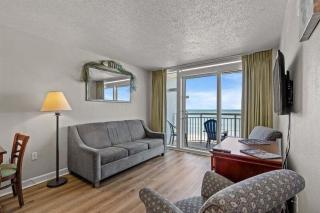 Spacious 2 bedroom Direct Ocean Front Condo, Corner Unit, Balconies HSS 5th FL - Myrtle Beach - 8