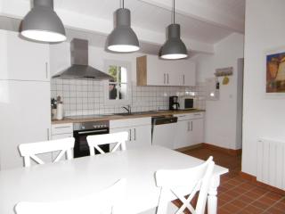 Maison rénovée avec jardin, près de la plage - 5 pers, parking - FR-1-823-48 - 2