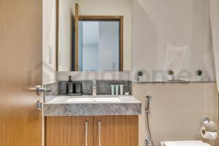 Relaxing Stay Next to Ain Dubai & Bluewaters - 9