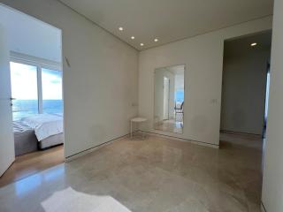 Luxury 3 Bedrooms Seafront Tel Aviv - 1