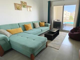 2 Bedroom Chalet, Amwaj Resort, Seaside, Pool View, Families Only - El Alamein - 8