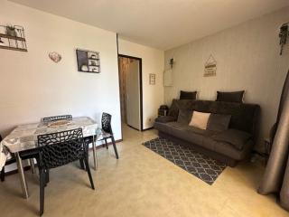 Charmant T2 Cabine 4 Pers, Piscine, Parking à Le Barcarès - FR-1-799-39 - 1