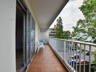Spacieux appartement refait à neuf avec balcon et garage, proche centre-ville - FR-1-498-108 - Évian-les-Bains - 4