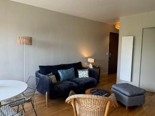 Appartement Duplex 2 Pièces Centre-Ville avec Balcon et Internet Inclus - FR-1-487-383 - 1