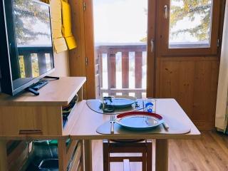Studio ski aux pieds pour 2 personnes avec balcon ensoleillé - FR-1-275-224 - 2