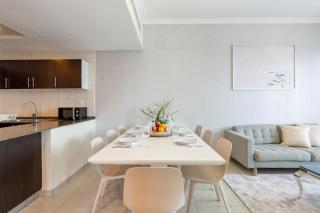 Top Marina Views 4 BRs - Walk to Beach, Mall, Tram - 6