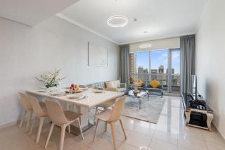 Top Marina Views 4 BRs - Walk to Beach, Mall, Tram - 8