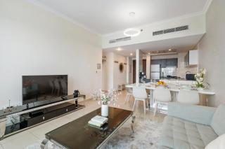 Top Marina Views 4 BRs - Walk to Beach, Mall, Tram - 9