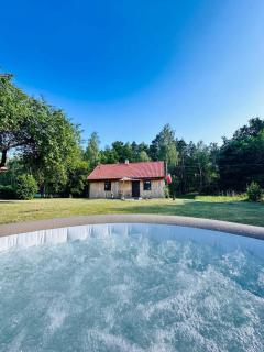 Domek w Lesie z Parkingiem i Jacuzzi w Leliwie by Noclegi Renters - - 5