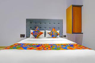FabHotel Nidhivan Palace - Udhana Teen Rasta - Surat - 2