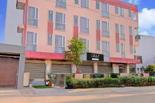 Super Collection O Sunder Nagar Golvyas Formerly Hotel Rockwell - Jaipur - 4