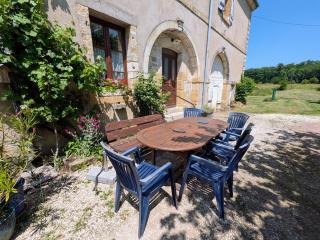 Gîte paisible dans forêts avec vélos et randonnées, animaux admis - FR-1-583-503 - 5