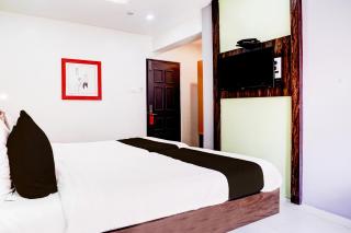 Super Townhouse OAK Kopar Khairane Navi Mumbai Formerly IVY Hotel - 2