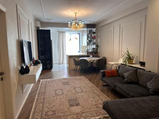 Modern 3-Room Apartment Located in City Center - Baku - 5
