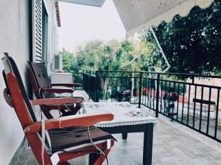 Spacious 2 Bd Apt in Quiet Troezen Village - - 9