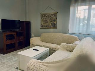 Spacious 2 Bd Apt in Quiet Troezen Village - - 2
