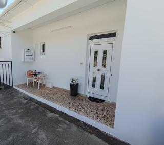 Veranda with endless view - Fournés - 8