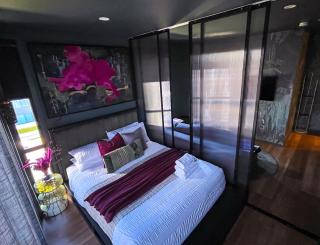 Green Rooms Braddon - Themed Micro Apartments in Canberra's Trendiest Neighborhood - - 8