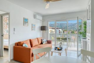 2-Bedroom Apartment with Pool Parking & Balcony - Le Lavandou - 7