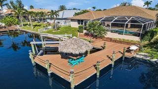 Lupita boat lift dock heated south facing pool - Cape Coral - 6