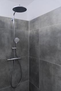 Untergeschoss mit Stil modern, ruhig & mit Terrasse - 1