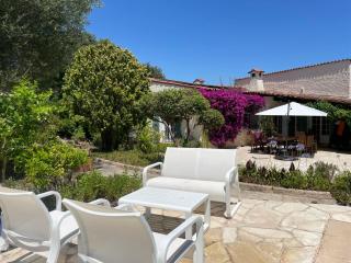 Domaine des Tuilières avec piscine - 2