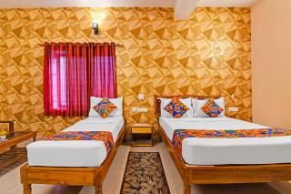 FabHotel Anxx - Near Railway Station & Raj Mahal Square - Bhubaneshwar - 2