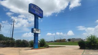 Capital O Fairway Inn - Baytown La Porte TX - La Porte - 6