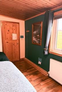 Sea View B & B - Ulsta - 1