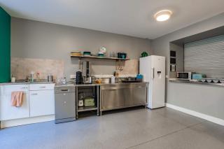 Bright Ensuite on Lower Baggot - 3