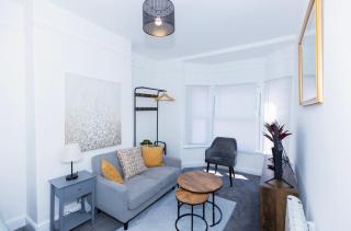 Urban Escape - Flat - Brandon - 9