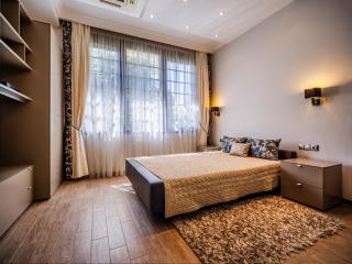 Luxury Villa with Pool- 4 Bedrooms in BlackSeaRama by Flat Mаnаger - Varna - 4