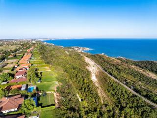 Luxury Villa with Pool- 4 Bedrooms in BlackSeaRama by Flat Mаnаger - Varna - 6