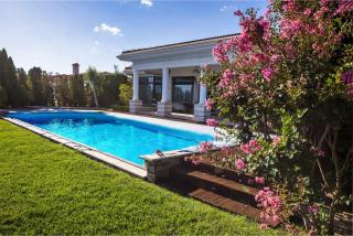 Luxury Villa with Pool- 4 Bedrooms in BlackSeaRama by Flat Mаnаger - Varna - 0