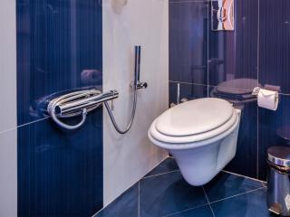 Luxury Villa with Pool- 4 Bedrooms in BlackSeaRama by Flat Mаnаger - Varna - 2