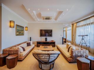 Luxury Villa with Pool- 4 Bedrooms in BlackSeaRama by Flat Mаnаger - Varna - 7