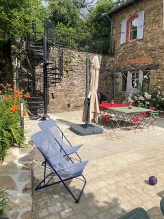 Maison en pierre avec vue imprenable dans le parc naturel du Pilat - 9