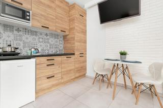 Siłownia & Parking Studio w Gdańsku by Noclegi Renters - Danzig - 9