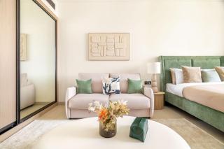 New! Stylish Studio with Pool, Gym & Jacuzzi, JVC - 1